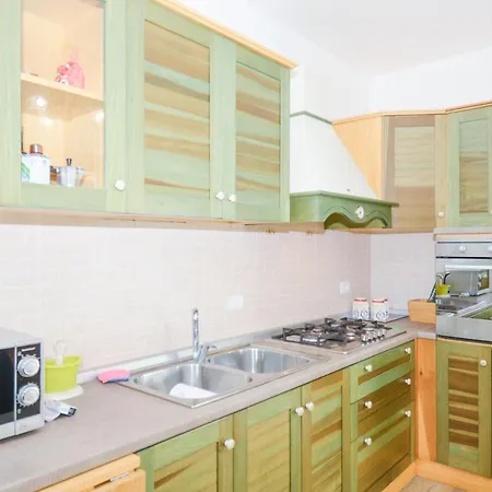 Cozy In Santa Maria Del Focall With Kitchen Holiday home